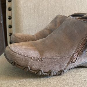Skechers Womens Bikers Zippiest Chukka 
